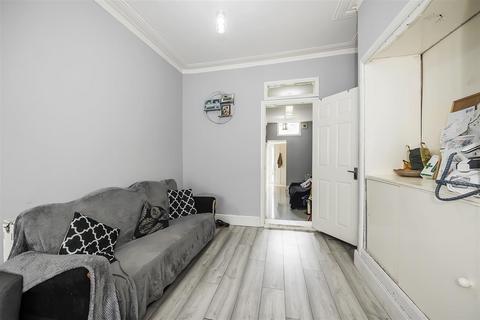 3 bedroom terraced house for sale, St. Georges Road, London E10