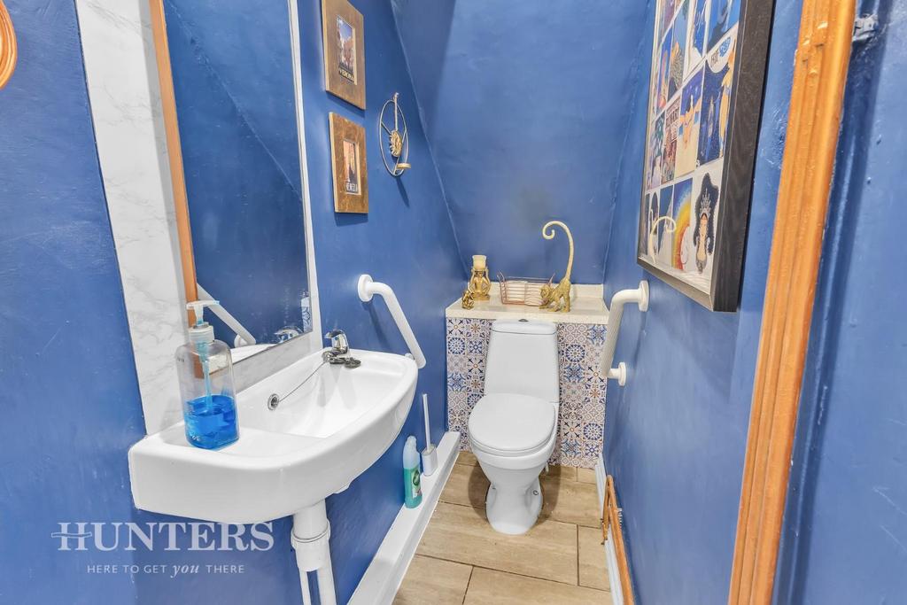 Cloakroom/WC
