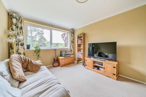 1 bedroom flat for sale, Rosetrees, Guildford