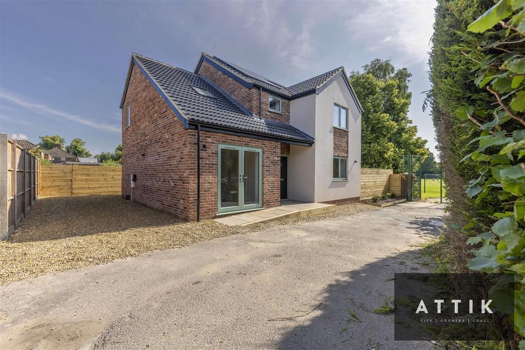 Constitution Opening, Norwich 3 bed detached house for sale £475,000