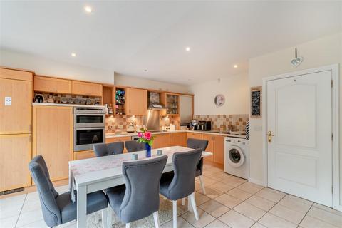 4 bedroom townhouse for sale, Kerry Hill Way, Maidstone
