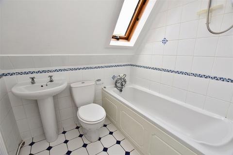 18 Abbotsleigh Road, South Woodham Ferrers, Chelmsford, CM3 5SS