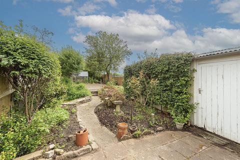 13 Folly Fields, Wheathampstead, St Albans, AL4 8HJ
