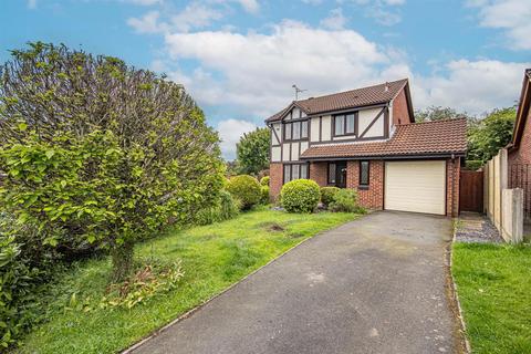 3 bedroom detached house for sale, Chaffinch Drive, Uttoxeter ST14