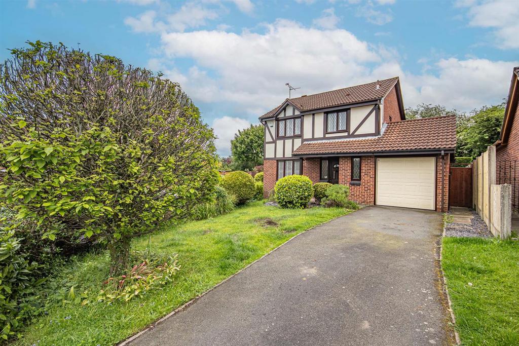 Chaffinch Drive, Uttoxeter ST14 3 bed detached house for sale £310,000