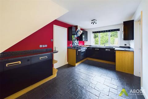1 Chaffinch Drive, Uttoxeter, ST14 8UE