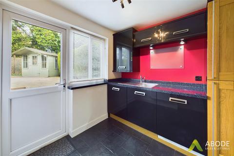 1 Chaffinch Drive, Uttoxeter, ST14 8UE