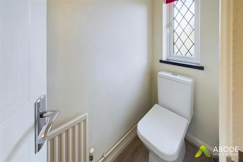 1 Chaffinch Drive, Uttoxeter, ST14 8UE