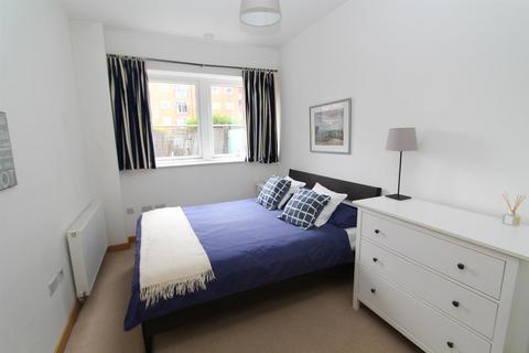 1 bedroom flat for sale, Manor Road, Wallington SM6