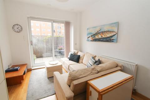 1 bedroom flat for sale, Manor Road, Wallington SM6