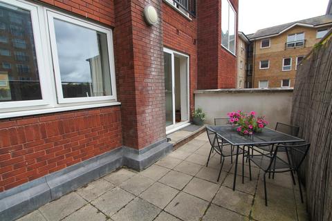 1 bedroom flat for sale, Manor Road, Wallington SM6