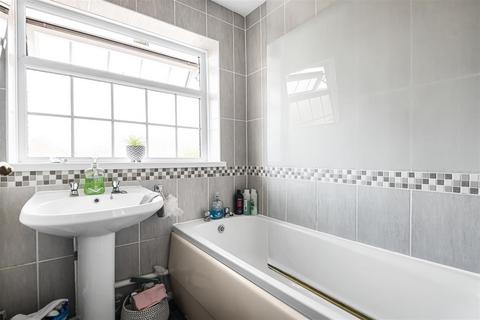 25 Hardwick Road, Tilehurst, Reading, RG30 4LH
