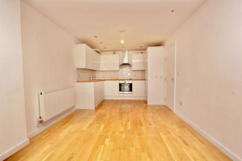 2 bedroom flat to rent, 83, Stoke Newington High Street, London N16