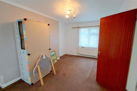 3 bedroom semi-detached house for sale, St. Cynwyds Avenue, Maesteg