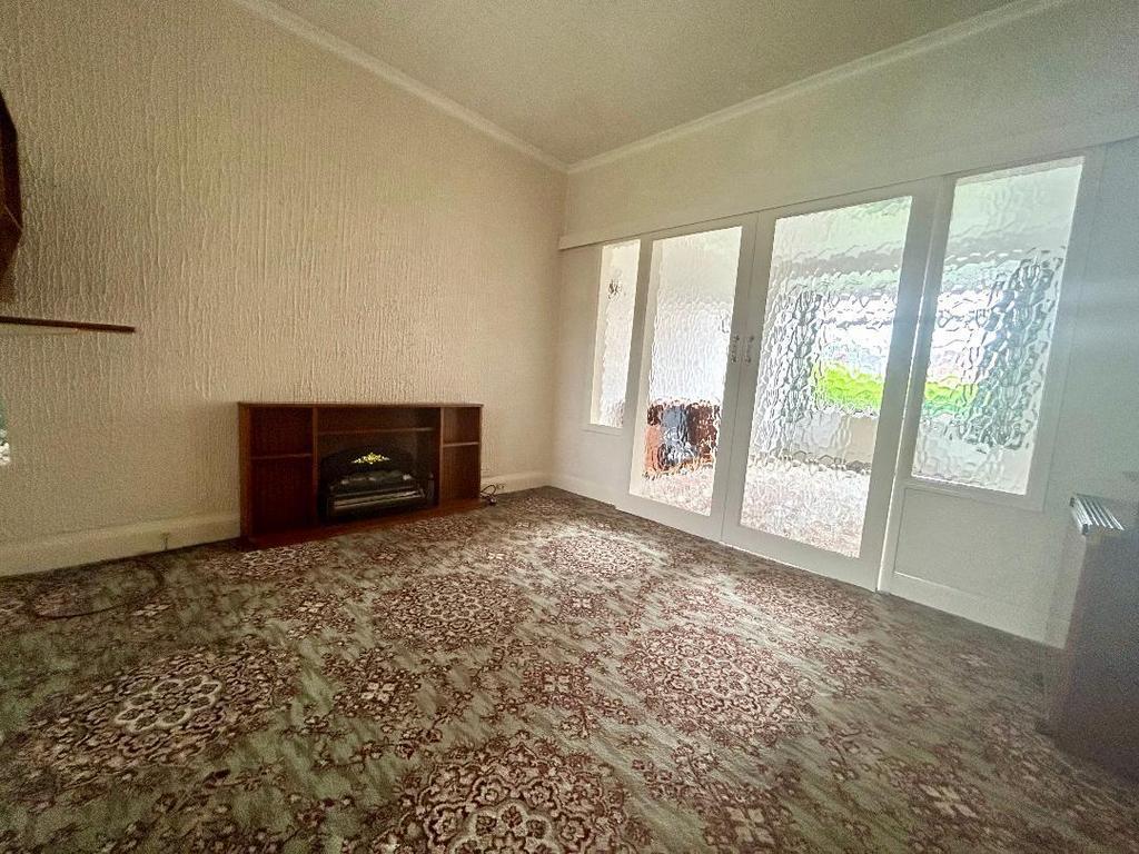 Dining Room v1.jpg