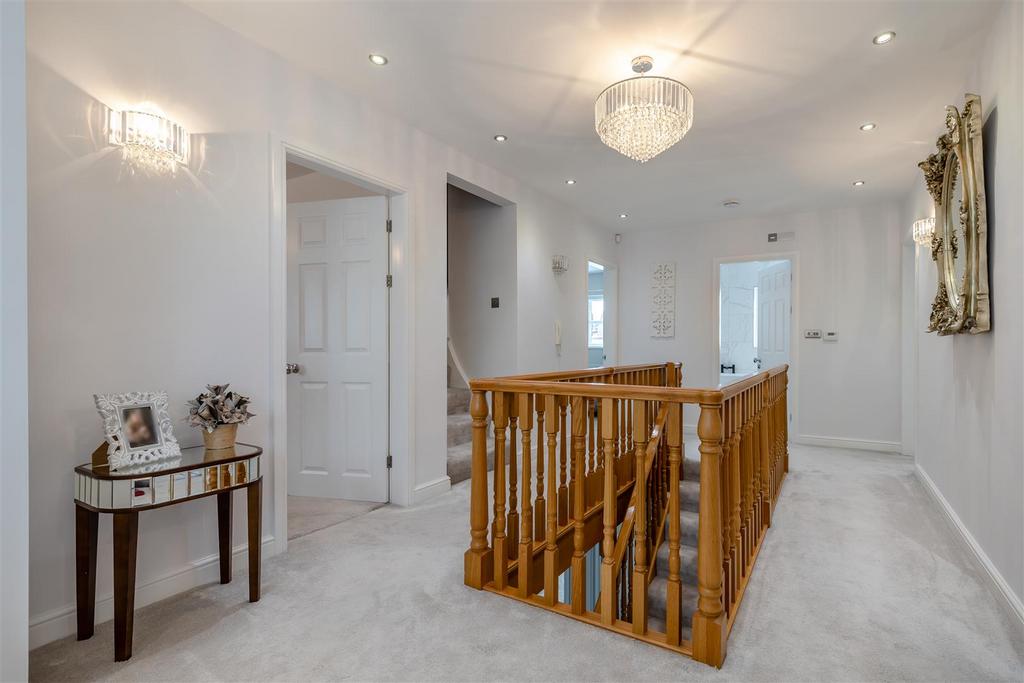 8596397-interior08.JPG