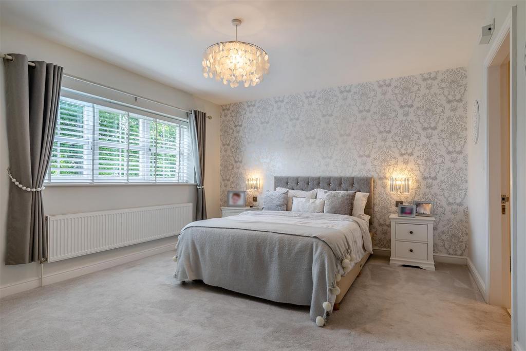 8596397-interior17.JPG