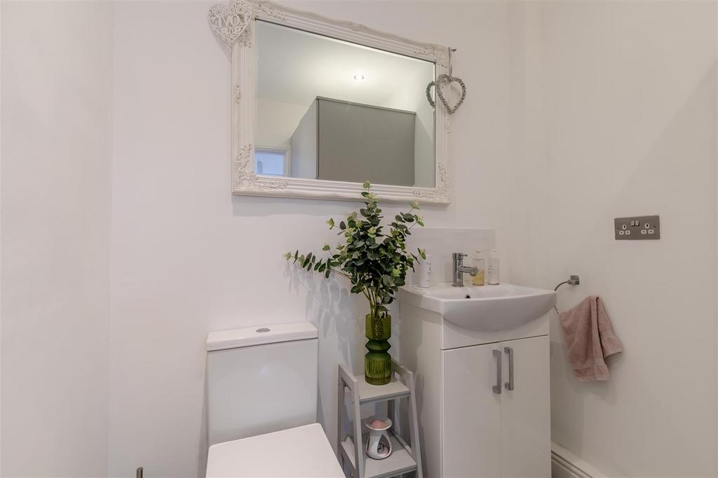 8596397-interior44.JPG