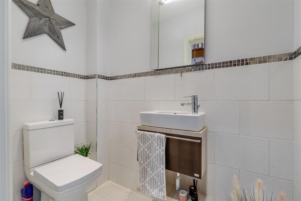 8596397-interior26.JPG