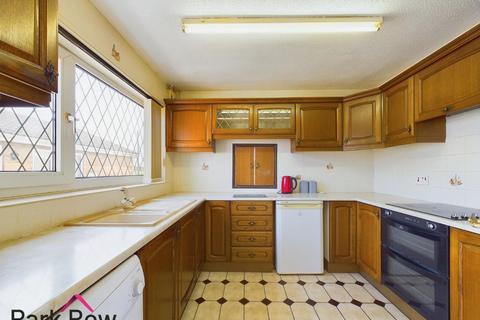 2 bedroom detached bungalow for sale, Sandringham Road, Byram, Knottingley