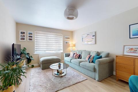 2 bedroom flat for sale, Swanbrook Mews