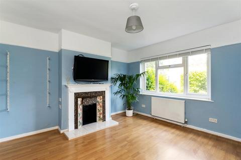 2 bedroom flat to rent, Bulwer Court Road, Leytonstone