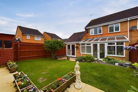 3 bedroom semi-detached house for sale, Campbell Close, Towcester, NN12