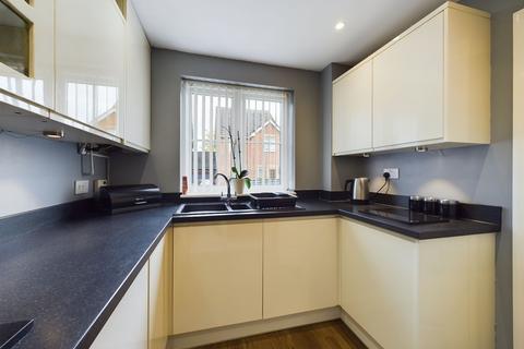 10 Campbell Close, Towcester, NN12 7AW