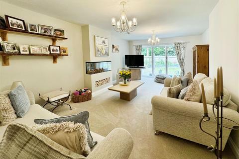 5 bedroom detached house for sale, The Paddock, Caerphilly, CF83 3RR