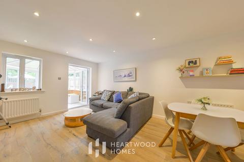 7 Robins Close, London Colney, St Albans, AL2 1QT