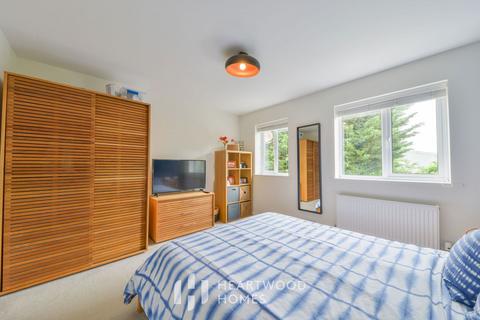 7 Robins Close, London Colney, St Albans, AL2 1QT