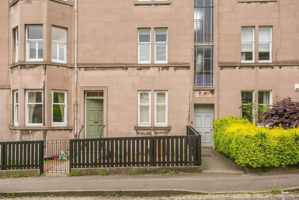 Learmonth Crescent, Comely Bank... 3 bed flat for sale £375,000