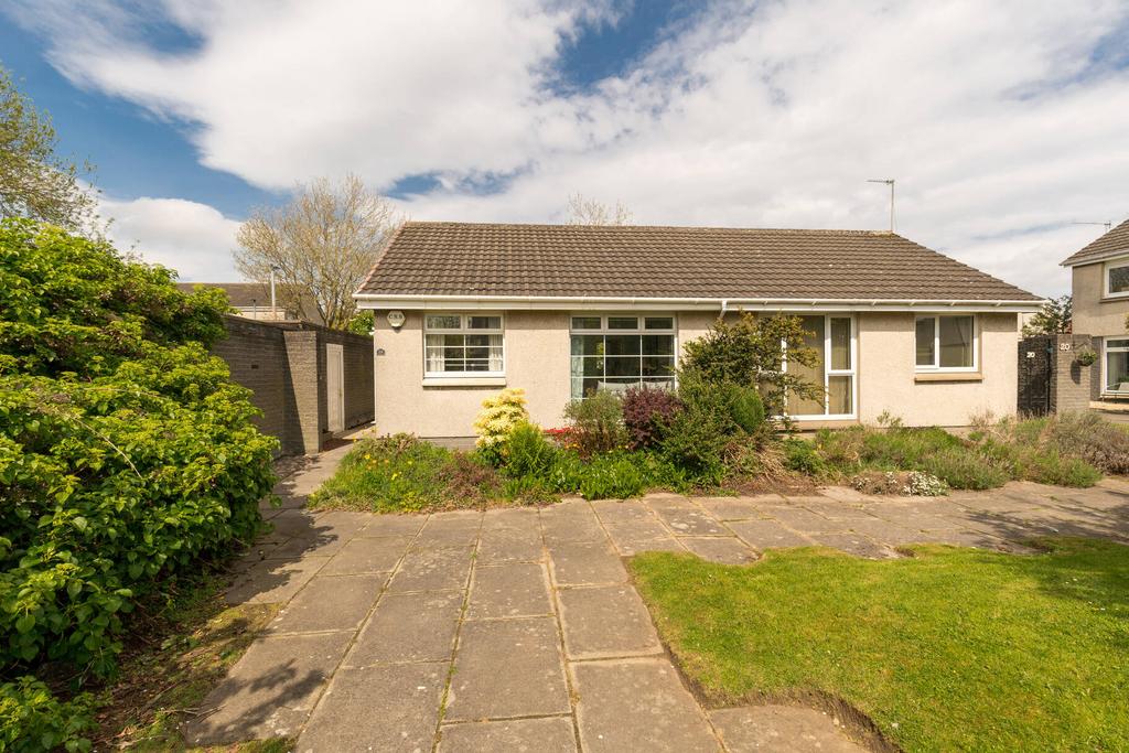 19 Craigs Park, Edinburgh, EH12 8UL 2 bed semidetached bungalow for