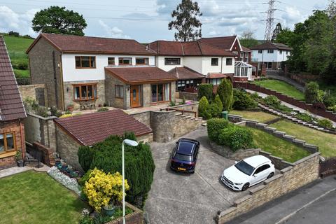 4 bedroom detached house for sale, Tonteg, Pontypridd CF38