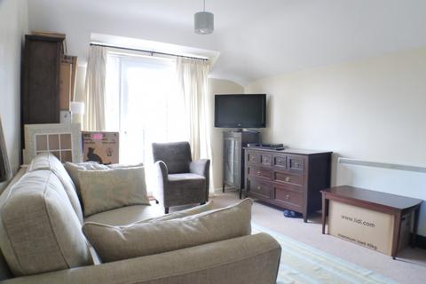 2 bedroom flat to rent, Bewick Gardens, Chichester, PO19