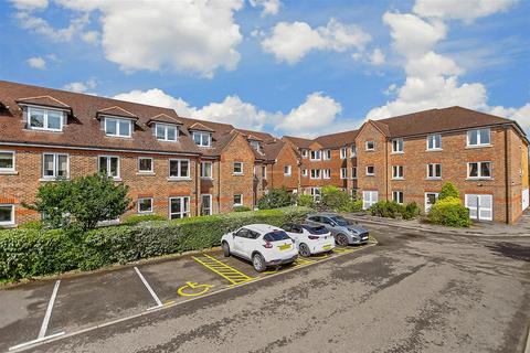 1 bedroom flat for sale, London Road, Redhill, Surrey