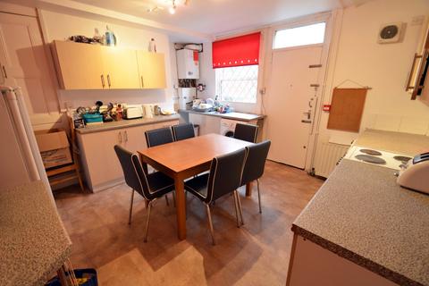 6 bedroom terraced house for sale, Hartley Crescent, Woodhouse, Leeds, LS6