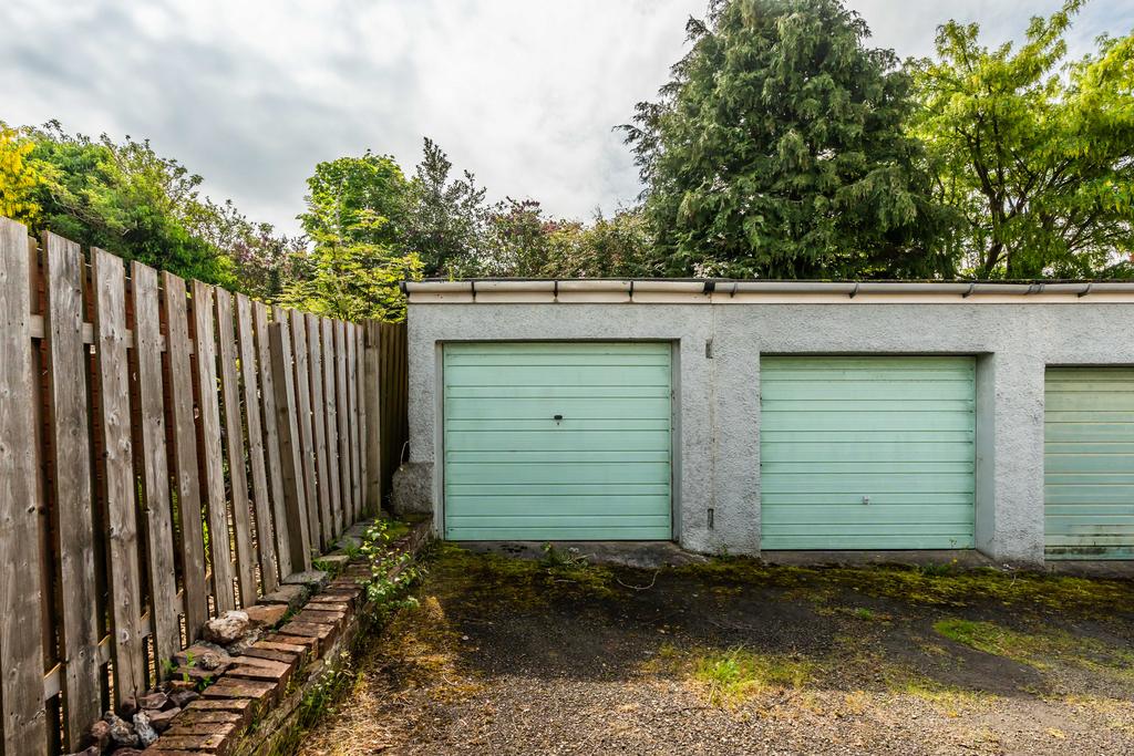 Caiystane Gardens, Edinburgh EH10 Parking £40,000