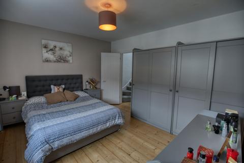 27 Invicta Road, Folkestone, CT19 6EY