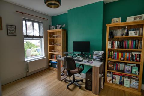 27 Invicta Road, Folkestone, CT19 6EY