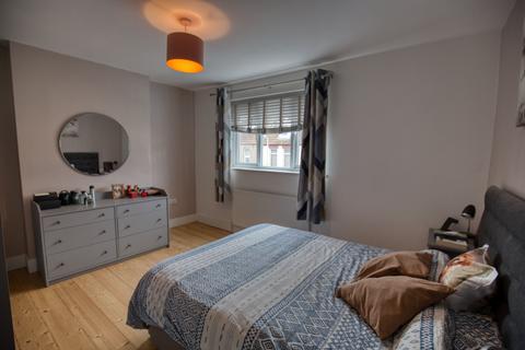 27 Invicta Road, Folkestone, CT19 6EY