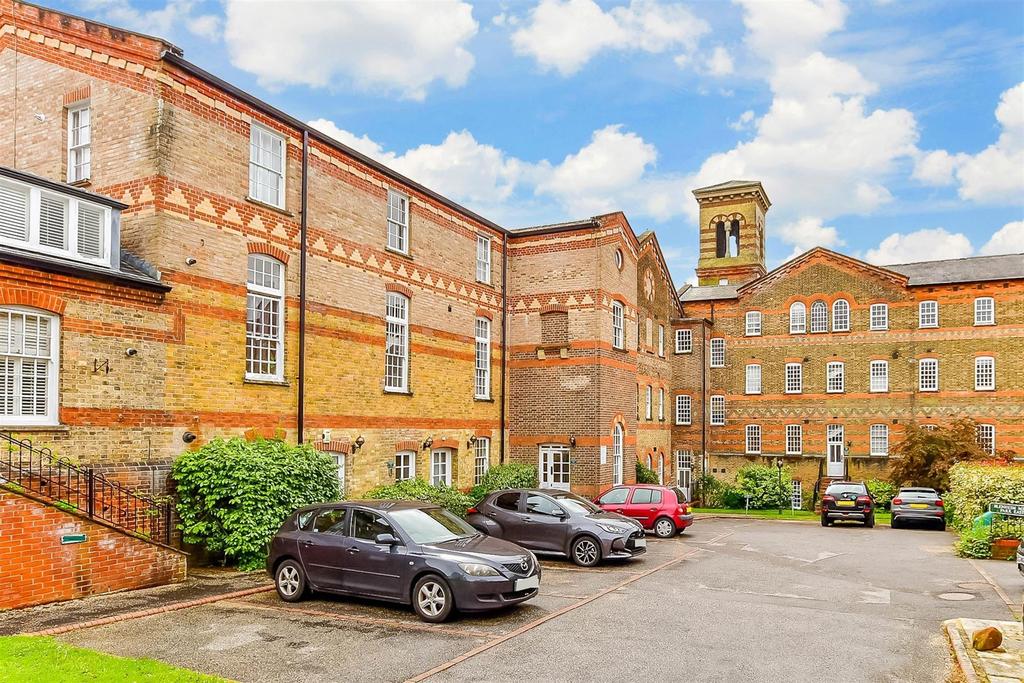 Southdowns Park, Haywards Heath, West... 2 bed apartment for sale £