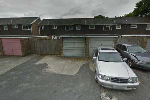 Garage to rent, Wensleydale, Crawley RH11