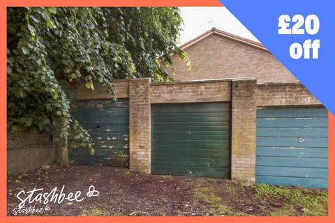 Garage to rent, Overnhill Court, Bristol BS16