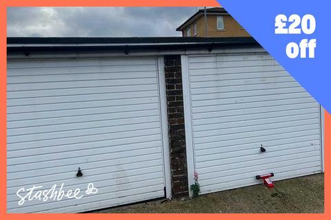 Garage to rent, Wick Road, London E9