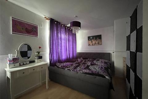 2 bedroom semi-detached house for sale, 164 Commonside, Brierley Hill, West Midlands