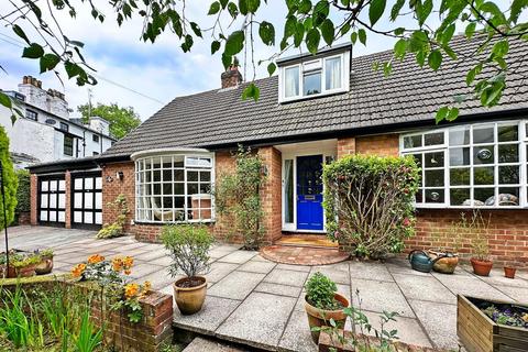 4 bedroom detached bungalow for sale, Brereton Close, Bowdon, Altrincham