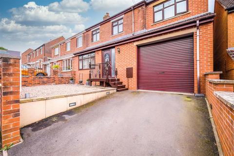 4 bedroom semi-detached house for sale, Highgate Avenue, Huddersfield HD8