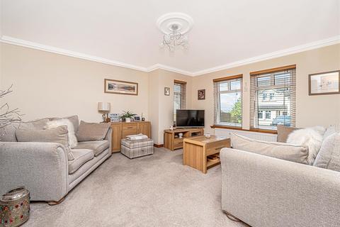 17 Blair Grove, Blairhall, Dunfermline, KY12 9LG