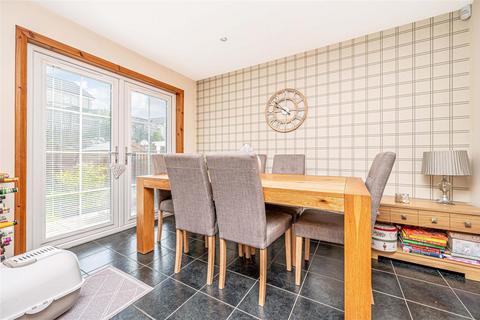 17 Blair Grove, Blairhall, Dunfermline, KY12 9LG